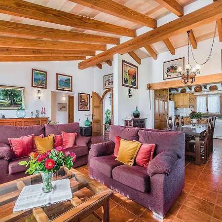 Villa Contemporary Mallorcan For 6