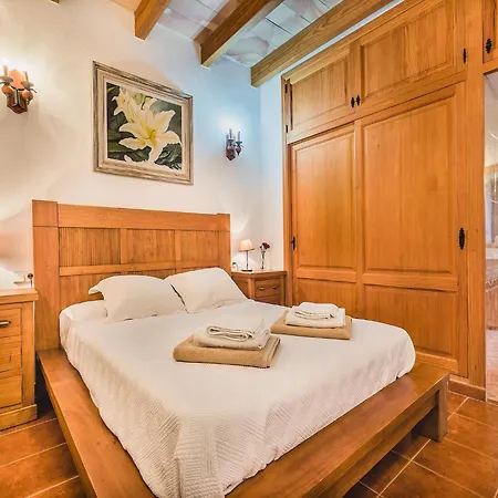Villa Contemporary Mallorcan For 6 *