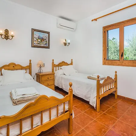 Villa Contemporary Mallorcan For 6